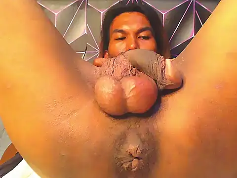 DirtyJudi webcam