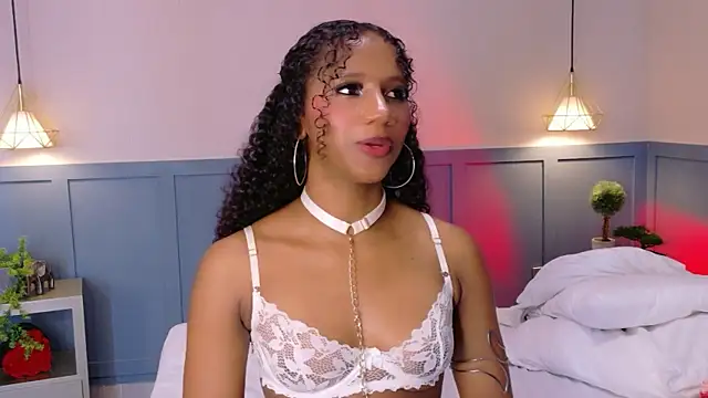 Chloe-Rose- live cam on StripChat