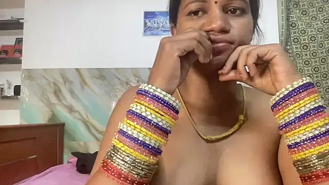 Tamil_Sajitha webcam