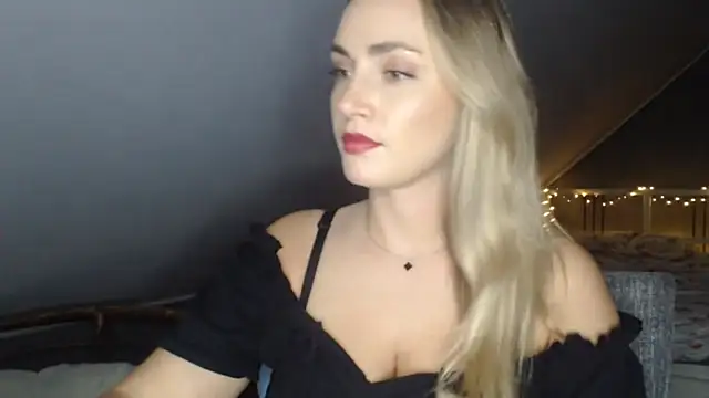 ScarlettSensitive webcam