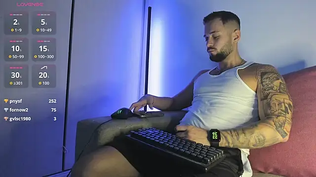 nicholasX1 webcam