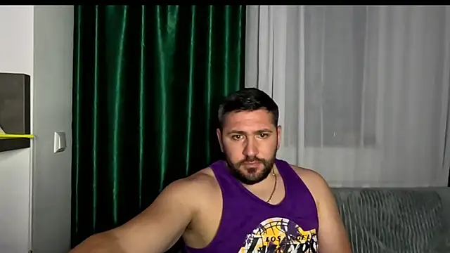 Gold_Alpha_Boy webcam