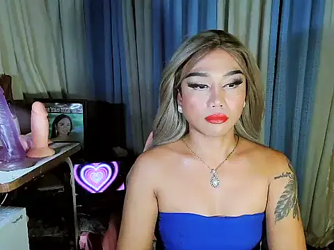 YourNikkieXxx webcam