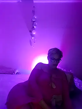 LunaBlaise webcam