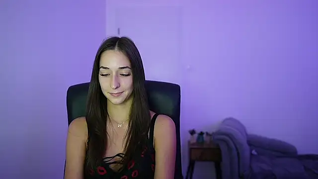 Crystalbrunette18 webcam