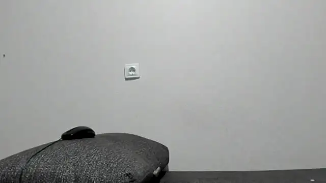 Nika_Kams webcam