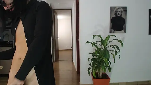 Ferotic_SexAddict webcam