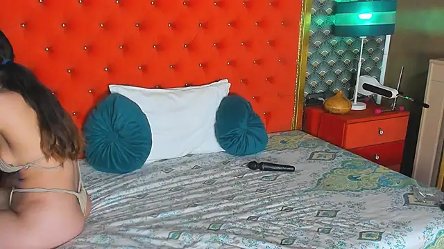 VallerieJones webcam