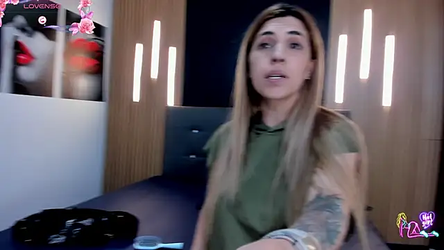 EvaaLovia1 webcam