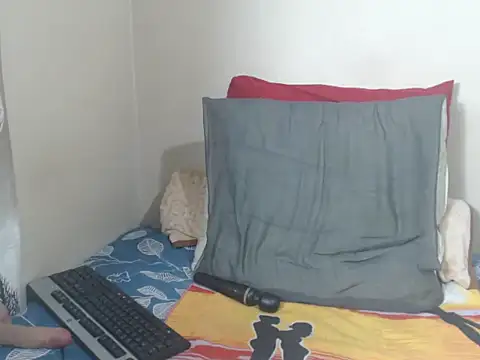 BadGirlMona webcam
