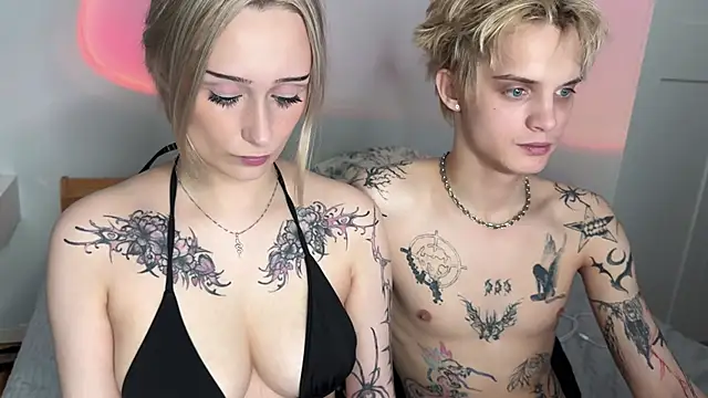 mia_side webcam