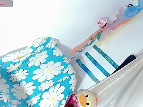lilith-12 webcam