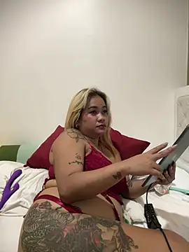 queenmia__ph webcam