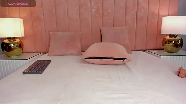 shelley-fox webcam