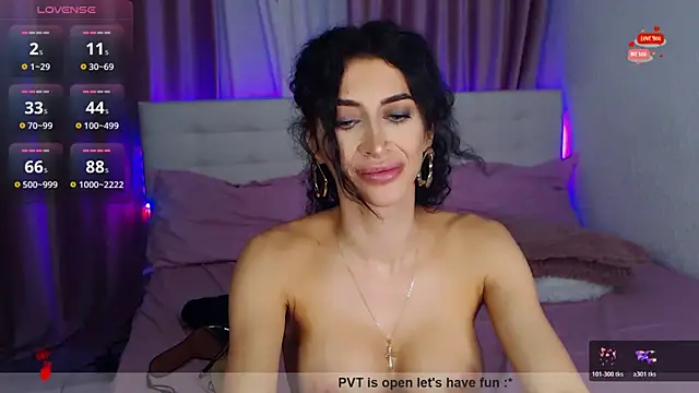 Hennessy_XO webcam