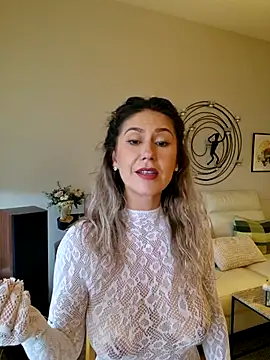 CelynaRoss webcam