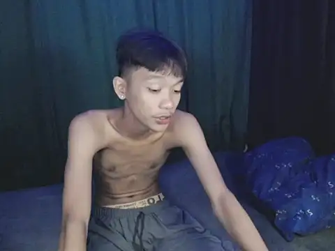 innocentfucker (M twink) - get naked