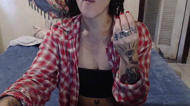 MissRebeka webcam