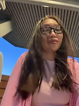 trytomakememoam webcam