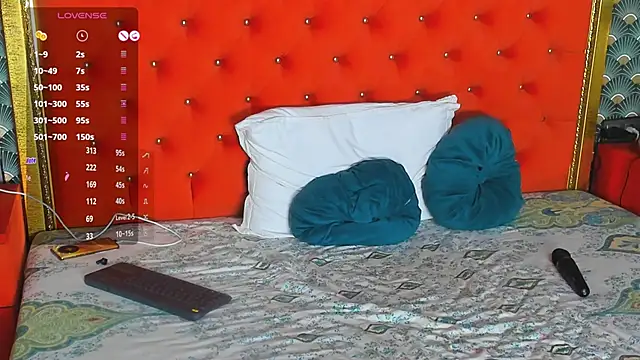 VallerieJones webcam