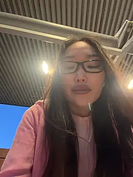 trytomakememoam webcam