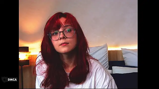 Nora__Ray webcam