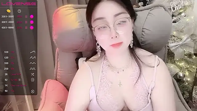 Monica-666888- webcam