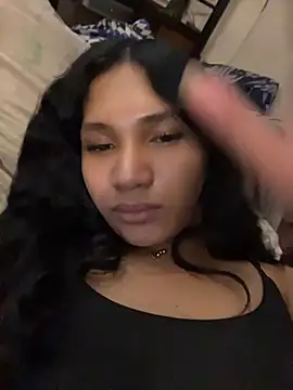 slutty_aki webcam