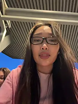 trytomakememoam webcam