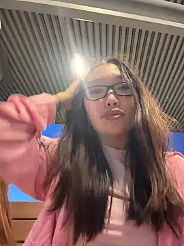trytomakememoam webcam
