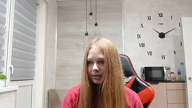 KarinaBestie webcam