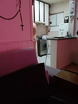 FocussedFreckle live sex cam