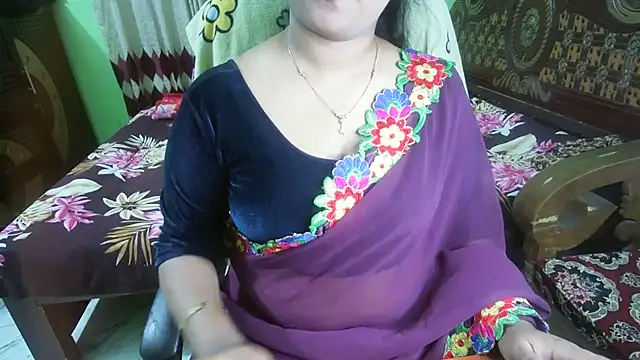 BengaliQueenStar webcam