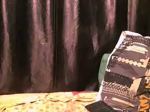 Fuckable_Nasty_MILF webcam