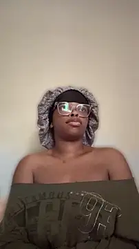 th33h0neyb33 - Th33h0neyb33's free webcam - UK Sex Cams