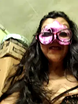 love__rani - LOVE__RANI's free webcam - UK Sex Cams