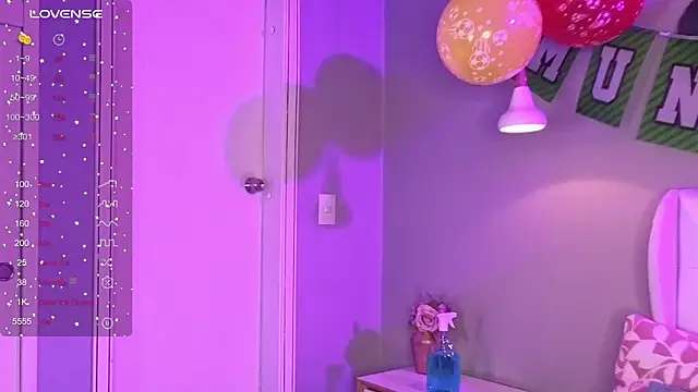 danaee_shy webcam