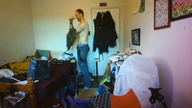 JohnnyMoves webcam