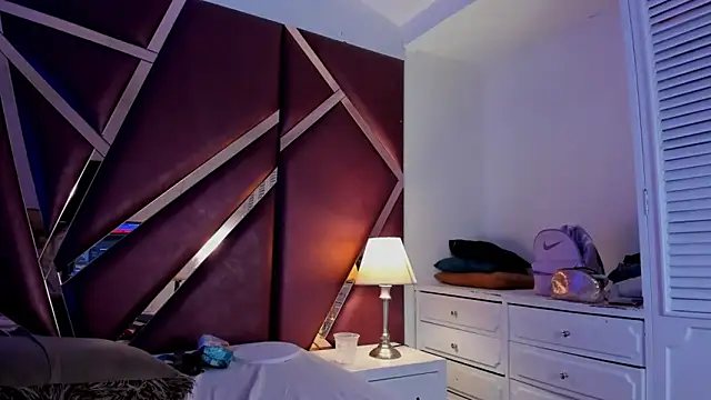 SelenaBloom webcam