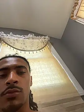 Mellyj053 webcam