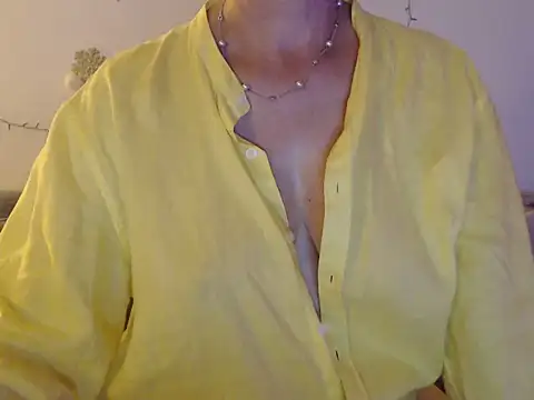 YourfantasyGiuly webcam