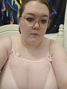 Sexycurvyemilyy webcam