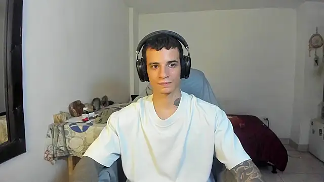 Balo_lovers webcam