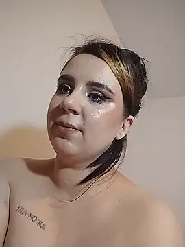 AdelinaJude webcam