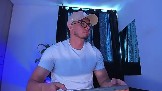 thaddeus_king webcam