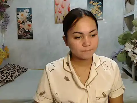 ur_asiankat webcam