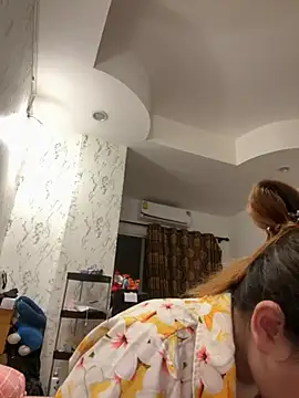 Ponthip webcam