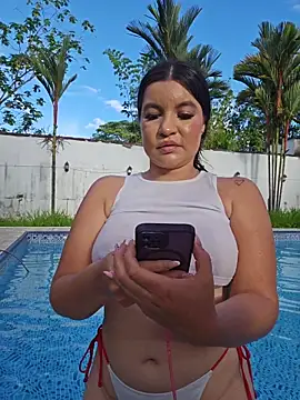 Pretty_Julieta webcam