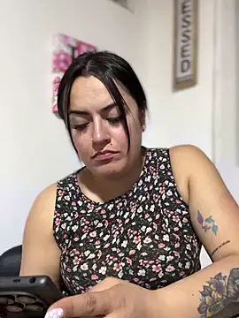 Lesly_10- live sex cam