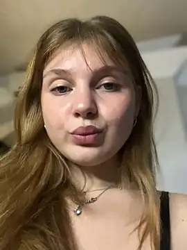 Emaline_Fane webcam